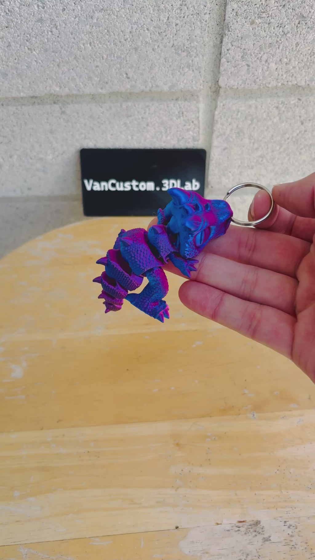 Dragon bull ring flexi keychain